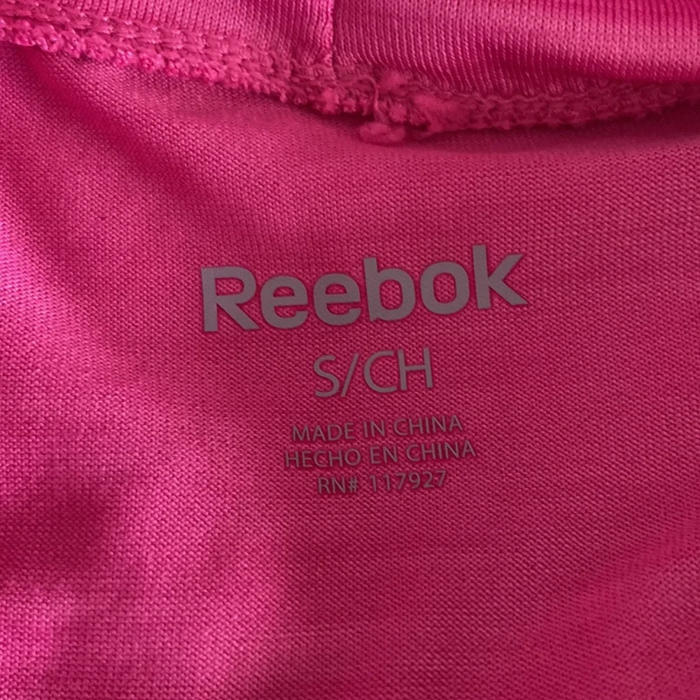 NWT- Pink Reebok runners top.  Barbiecore Vibes!  Slim Fit. Women’s size S. - Picture 11 of 14